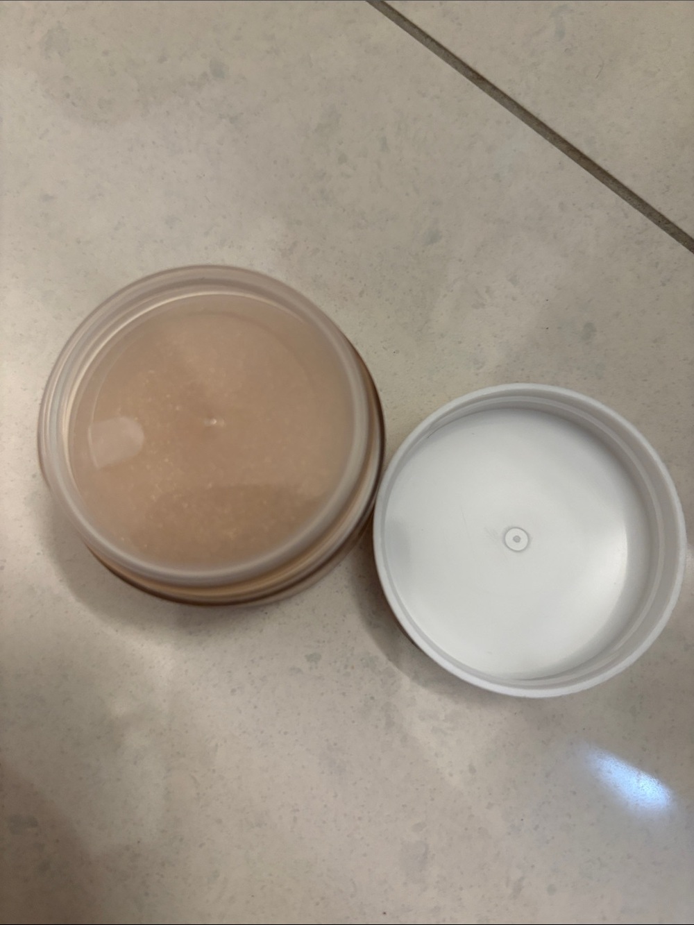 OUAI Scalp & Body Scrub - Picture 4 of 4